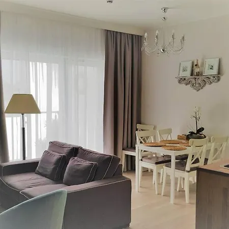 Grzybowo, Nowy Budynek, Nieprzecietny Apartament グジボボ
